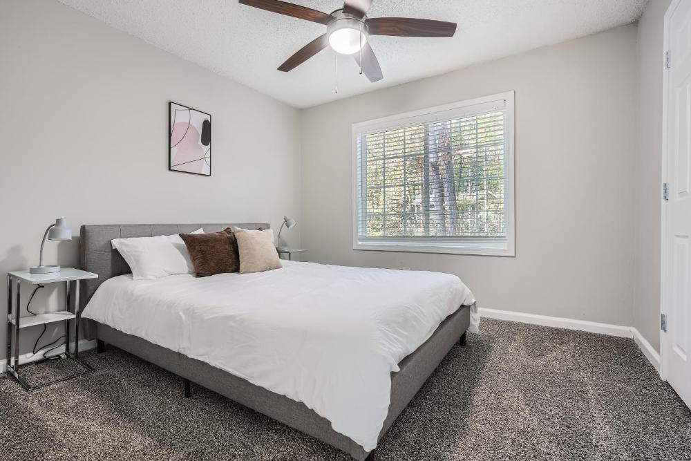 Crest at East Cobb 1830B Comfort spacious 2Bd 2Bt